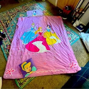 Disney Princesses bedspread & pillow cases Sleeping Beauty Cinderella Snow White